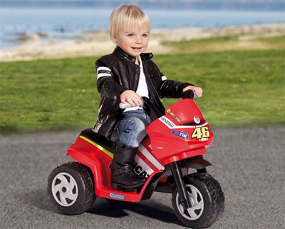 Tricicleta electrica copii Mini Ducati Valentino Rossi 6V. Peg Perego 2013